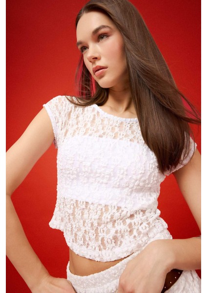 Coool Fitted Crop Dantel Kısa Kollu Beyaz Bluz F1778AX25SM