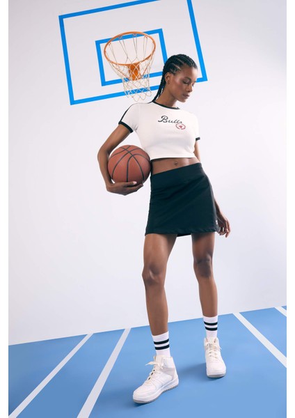 fit Nba Chicago Bulls Slim Fit Bisiklet Yaka Sporcu Fitilli Kaşkorse Kısa Kollu TIŞÖRT E2362AX25SM fiyatları