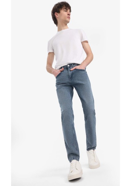 Slim Tapered Fit Dar Kalıp Normal Bel Daralan Paça Jean Pantolon E7035AX25SP indirimleri