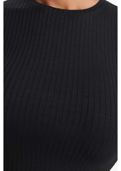 fit Cropped Fit Bisiklet Yaka Sporcu Kısa Kollu TIŞÖRT E2536AX25SM indirimleri