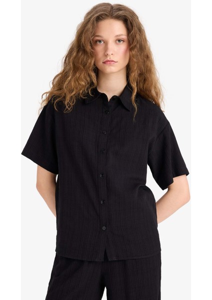 Oversize Geniş Kalıp Basic Düz Kısa Kollu Gömlek A9135AX25SM fırsatları