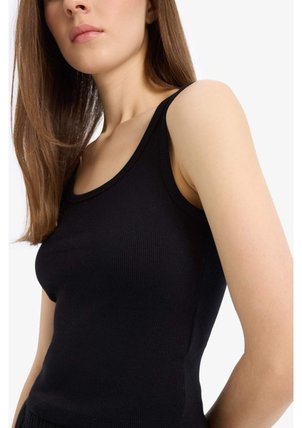 Slim Fit Dar Kesim Basic Düz Yuvarlak Yaka Fitilli Kaşkorse Atlet E5540AX25SM