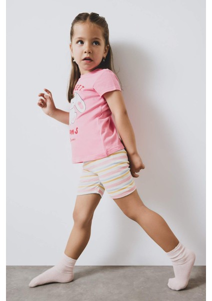 Kız Bebek Pijama Takımı Baskılı Kısa Kollu Fitilli Kaşkorse Üst Beli Lastikli Çizgili Şort E4646A525SM modelleri