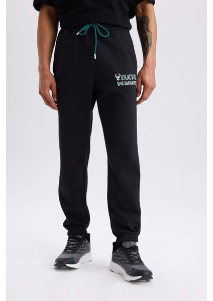 Fit NBA Milwaukee Bucks Kalın Sporcu Jogger Eşofman Altı Standart Fit Cepli Beli Bağcıklı Lastikli Paça D6692AX25SP