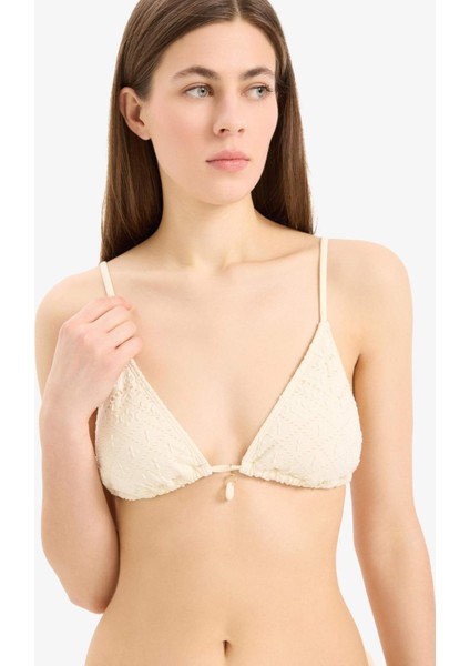 Regular Fit Nakışlı Brode Üçgen Bikini Üstü-Fall in Love B6894AX25SM