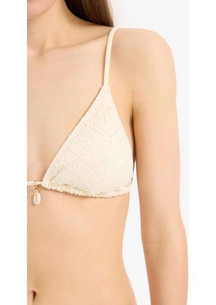 Regular Fit Nakışlı Brode Üçgen Bikini Üstü-Fall in Love B6894AX25SM fırsatları