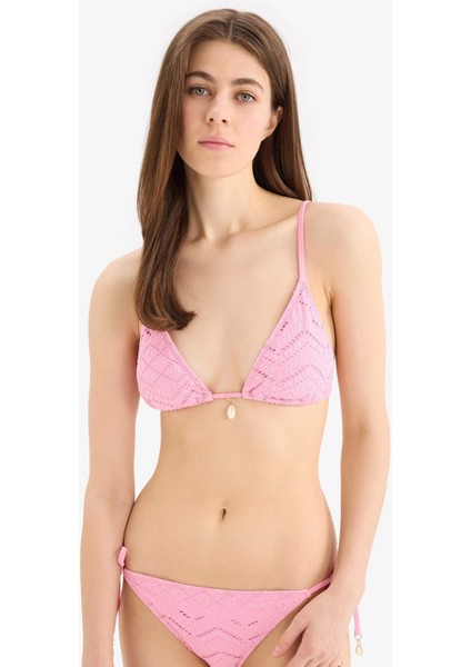 Regular Fit Nakışlı Brode Üçgen Bikini Üstü-Fall in Love B6894AX25SM modelleri
