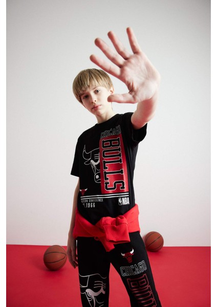 Erkek Çocuk NBA Chicago Bulls Bisiklet Yaka Kısa Kollu Tişört fırsatları