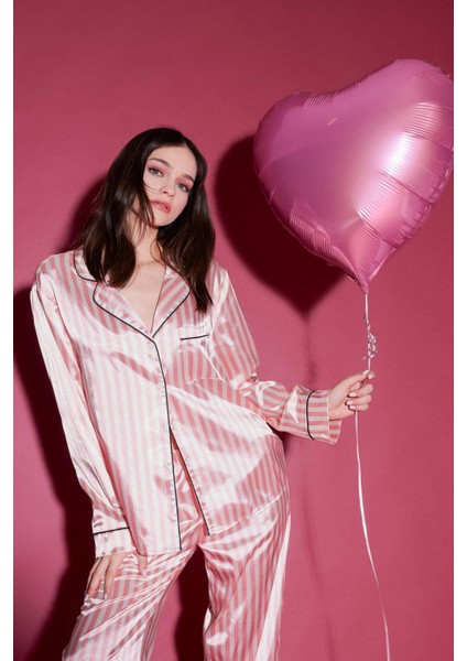 Pijama Takımı Uzun Kollu Çizgili Saten Üst Esnek Belli Uzun Alt-Fall in Love C9445AX25SP