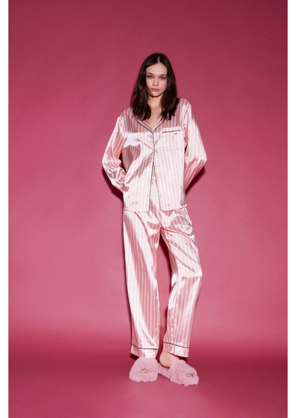 Pijama Takımı Uzun Kollu Çizgili Saten Üst Esnek Belli Uzun Alt-Fall in Love C9445AX25SP