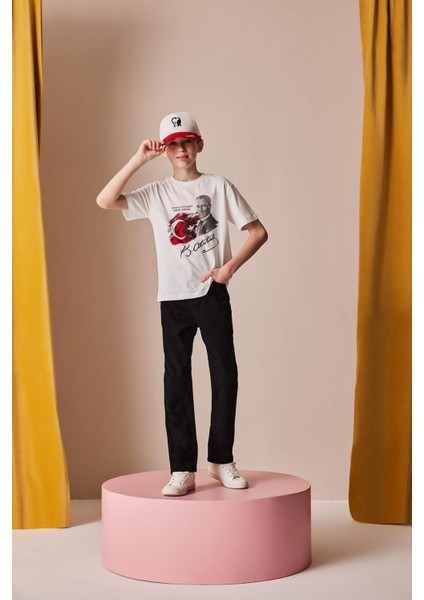 Erkek Çocuk Straight Fit Standart Paça Basic Düz Jean Pantolon B5445A825SM