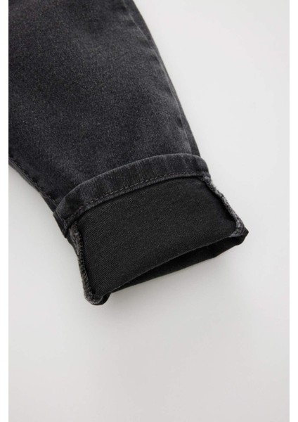 Erkek Bebek Düz Paça Jean Pantolon B6733A525SP modelleri