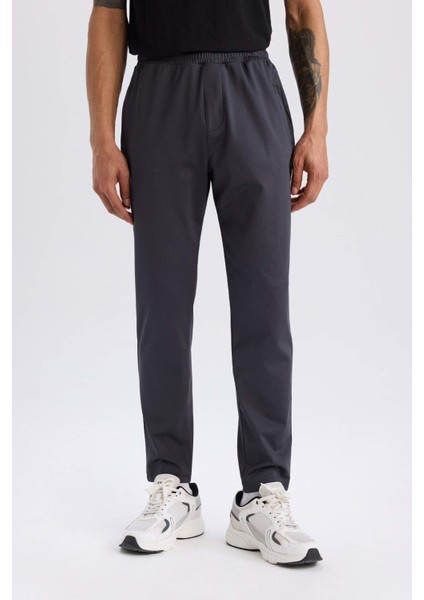 DeFactoFit Sporcu Jogger Eşofman Altı Slim Fit Dar Kesim Standart Paça Skuba Dalgıç Kumaş Beli Lastikli Düz Paça E3930AX24WN