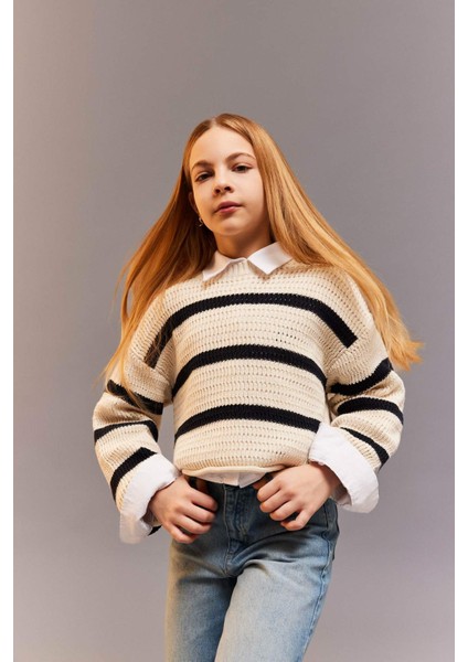 Kız Çocuk Bisiklet Yaka Çizgili Ajurlu Çizgili Triko Kazak D9215A825SP