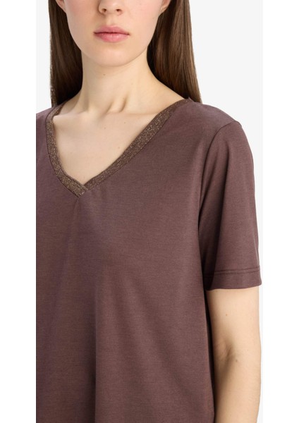 Regular Fit V Yaka Basic Düz Kısa Kollu Tişört K5057AZ25SP indirimleri
