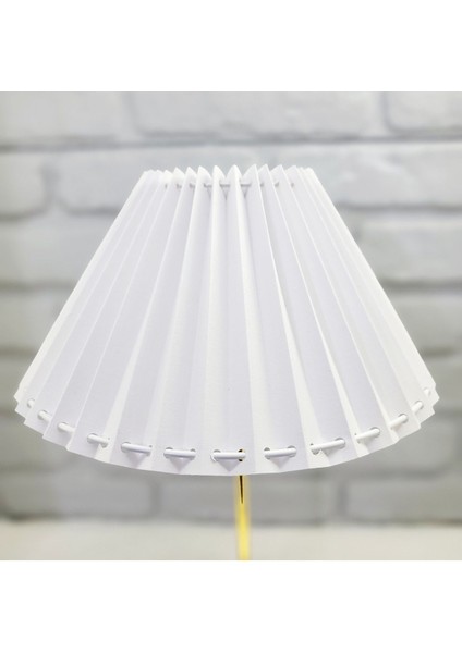 Gold Kaplama Metal Kare Ayaklı Kristal Cam Taşlı El Yapımı Beyaz Pileli Kumaş Şapkalı Abajur Masa Lambası fırsatları