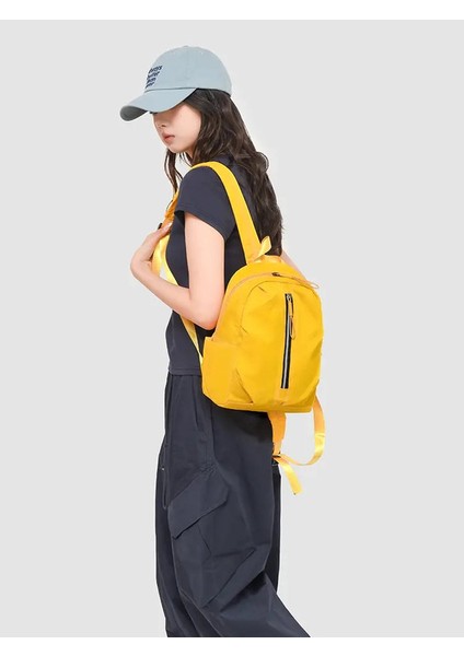 Kadınlar Için Gündelik ve Çok Fonksiyonlu Seyahat Sırt Çantası. Minimalist Bir Tasarıma Sahip Kore Tarzında, 2025 Yeni Bir Sürüm. Rengi: Sarı/boyut: 13 Inç (Yurt Dışından)