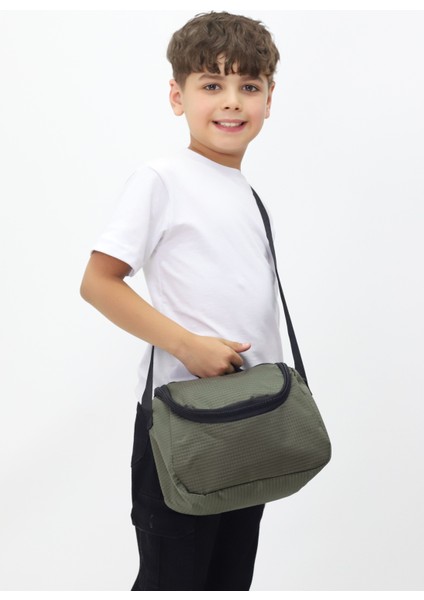Termal Beslenme Çantası – Tek Gözlü, Ayarlanabilir Omuz Askılı, Isı Yalıtımlı, Anaokulu & Ilkokul modelleri