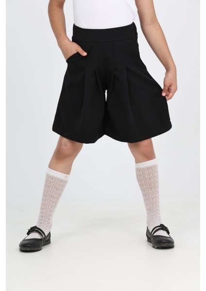 Kız Çocuk Pileli Okul Şort indirimleri