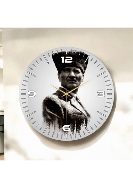 Siyah Beyaz Renkli Baskı Atatürk Portre Desenli Sayılı Hediyelik Ahşap Sessiz Duvar Saati 50CM