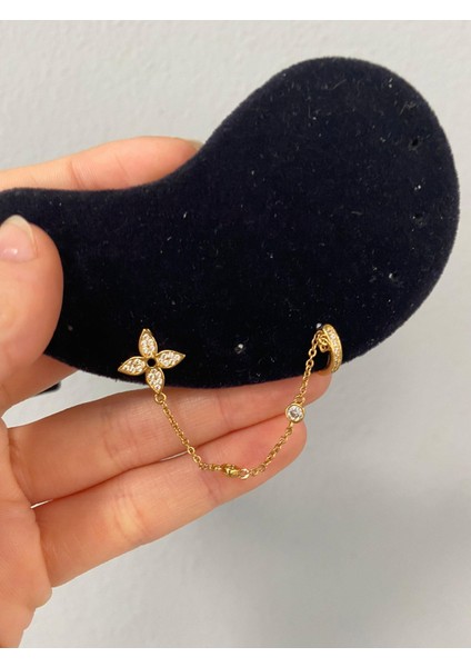 Yonca Figürlü Sallantılı Kıkırdak Küpe