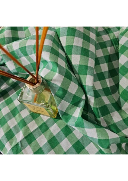 Byggdesign By Gg Design Yer Masa,piknik,mutfak Masa Zefir (Dertsiz Kumaş )Orta Boy Pötikare Örtü modelleri