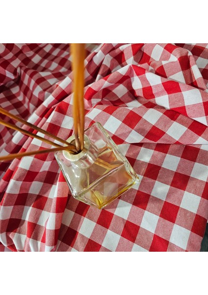 Byggdesign By Gg Design Yer Masa,piknik,mutfak Masa Zefir (Dertsiz Kumaş )Orta Boy Pötikare Örtü