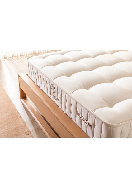 El Yapımı Doğal Yatak Bloom