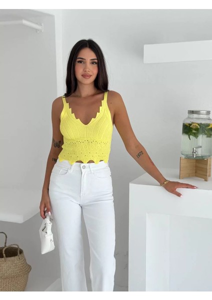V Yaka Askılı Arkası Açık Triko Crop - Sarı