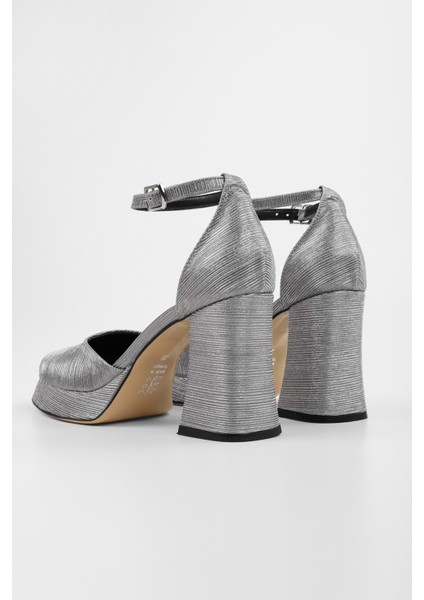 Kadın Alwina Platin Sıvama Platform Topuklu Ayakkabı fırsatları