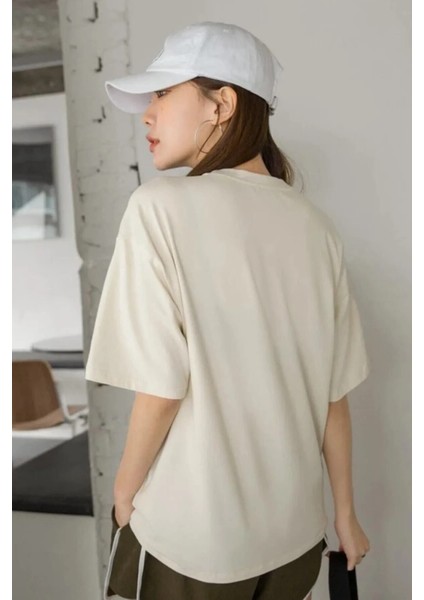Kadın Bej Coffee Bean Baskılı Bol Kesim Oversize T-Shirt