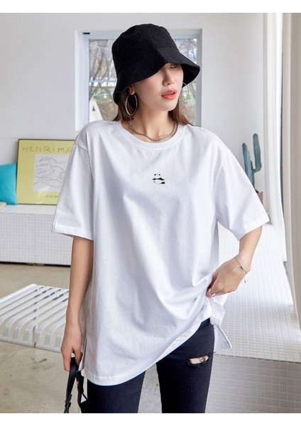 Beyaz Oversıze Tatlı Panda Tasarım Baskılı Bol Kesım Tshirt