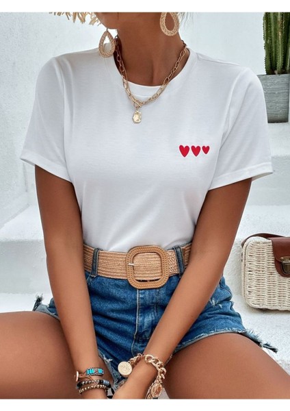 Beyaz Oversıze Üçlü Minimal Kırmızı Kalp Baskılı Bol Kesım Tshirt