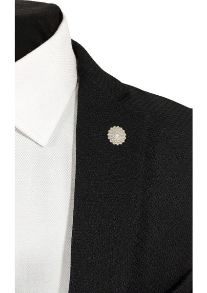 Figürlü Gümüş Gri Renginde Metal Ceket Yaka Iğnesi