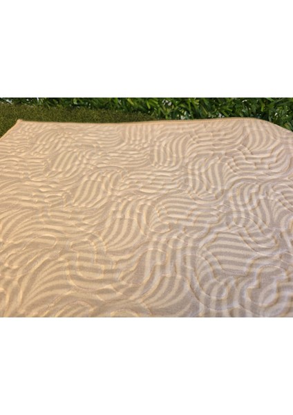 Konforsa Krem Modern Desenli Embos Halı – Yumuşak Dokulu, Leke Tutmaz, Kaymaz Tabanlı Halı