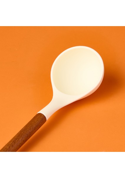 Ahşap Saplı Silikon Kepçe - Krem / Kahverengi fırsatları