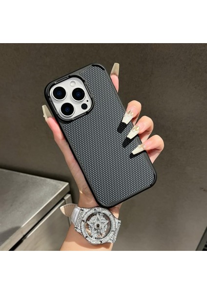 iPhone 13 Pro Kılıf A024 Manyetik Şarj Özellikli Karbon Tasarım Kapak