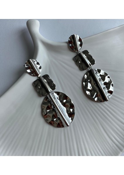 Ezme Plaka Sallantılı Gümüş Renk Küpe fırsatları