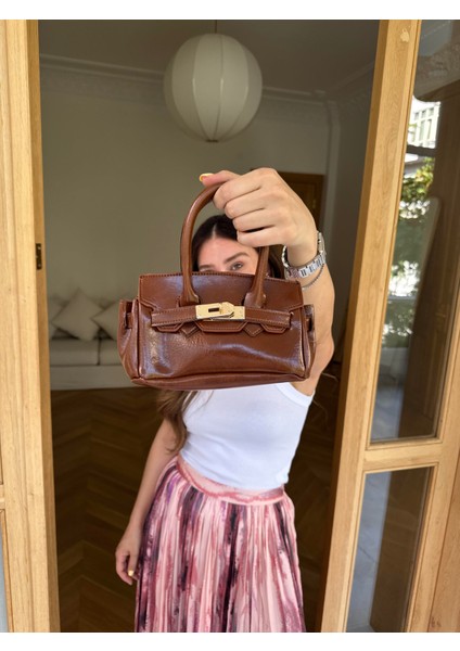 Kelly Kemer Aksesuarlı Mini Çanta Taba modelleri