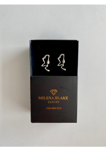 Silver Mirage ✨ Zarafetin Kıvrımlarla Dansı... Metal Küpe , Metal Kıvrımlı Küpe
