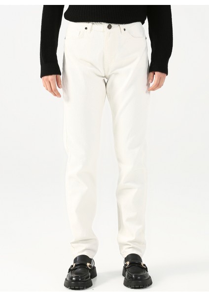 Yüksek Bel Normal Paça Mom Fit Beyaz Kadın Denim Pantolon TERRA fiyatları