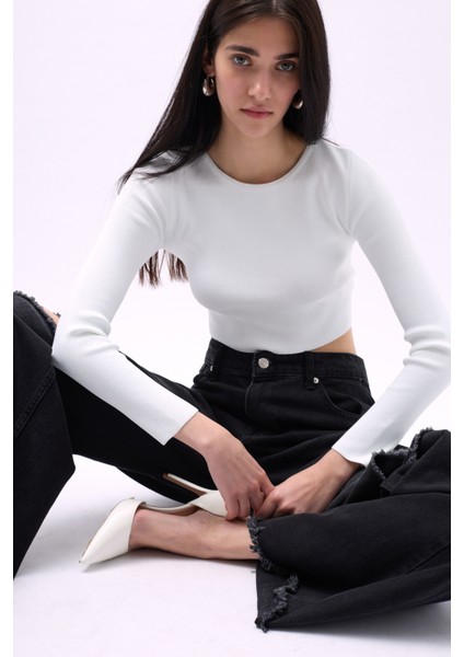 Bisiklet Yaka Dokulu Beyaz Crop