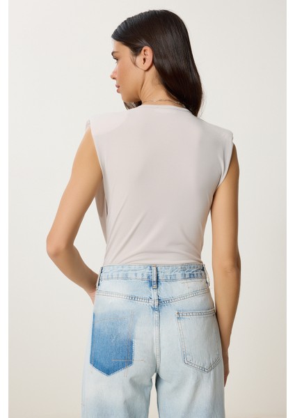 Anvelop Yaka Vatkalı Çıtçıtlı Bluz Bej LZH0001
