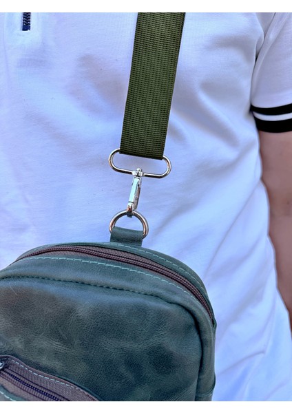 Hakiki Deri Erkek Çapraz Omuz Çantası – Fermuarlı Bölmeli, Ayarlanabilir Askılı