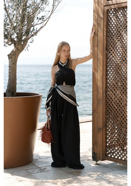 Lios Pencere Detay Siyah Uzun Tulum