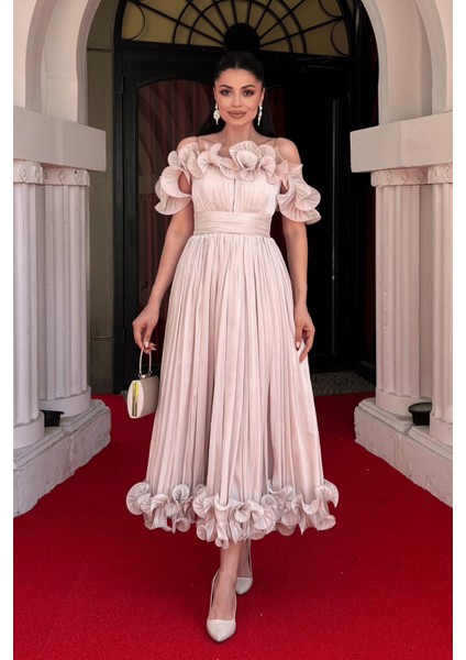 Şifon Kumaş Volan Detaylı Midi Elbise - Bej