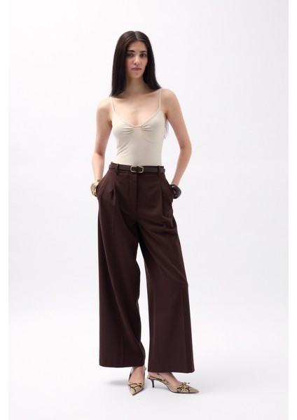 Önü Büzgülü Askılı Bej Bodysuit fiyatları
