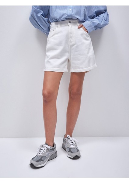 Belında Mom Jean Şort fiyatları