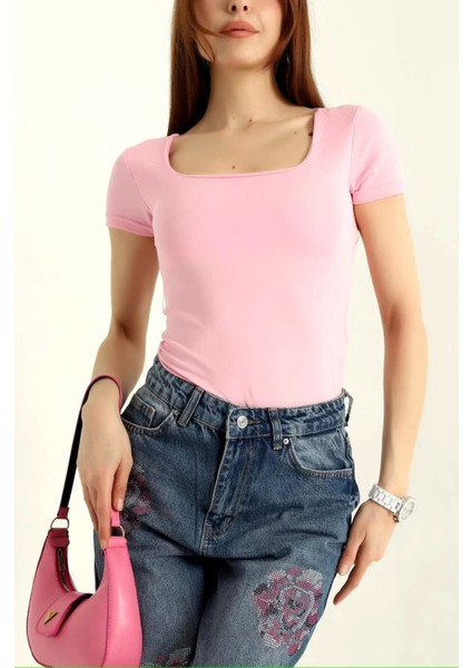 Kare Yaka Kısa Kollu Önü Yarım Çift Kat Bodysuit