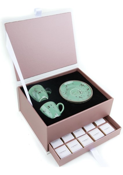 Protokol Hediyesi Yeşil Fincan Seti - Madlen Çikolata Hediye Kutusu